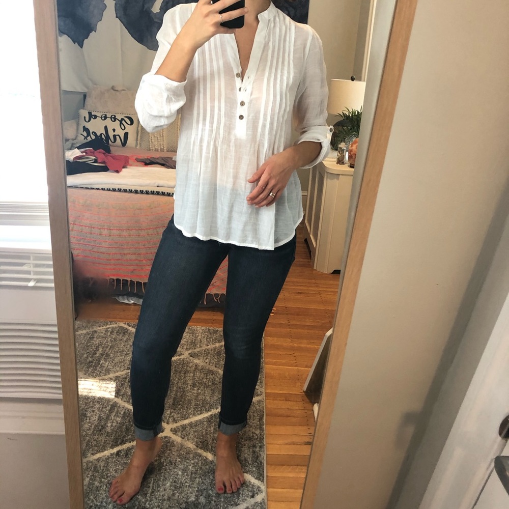 FLOWY WHITE TOP